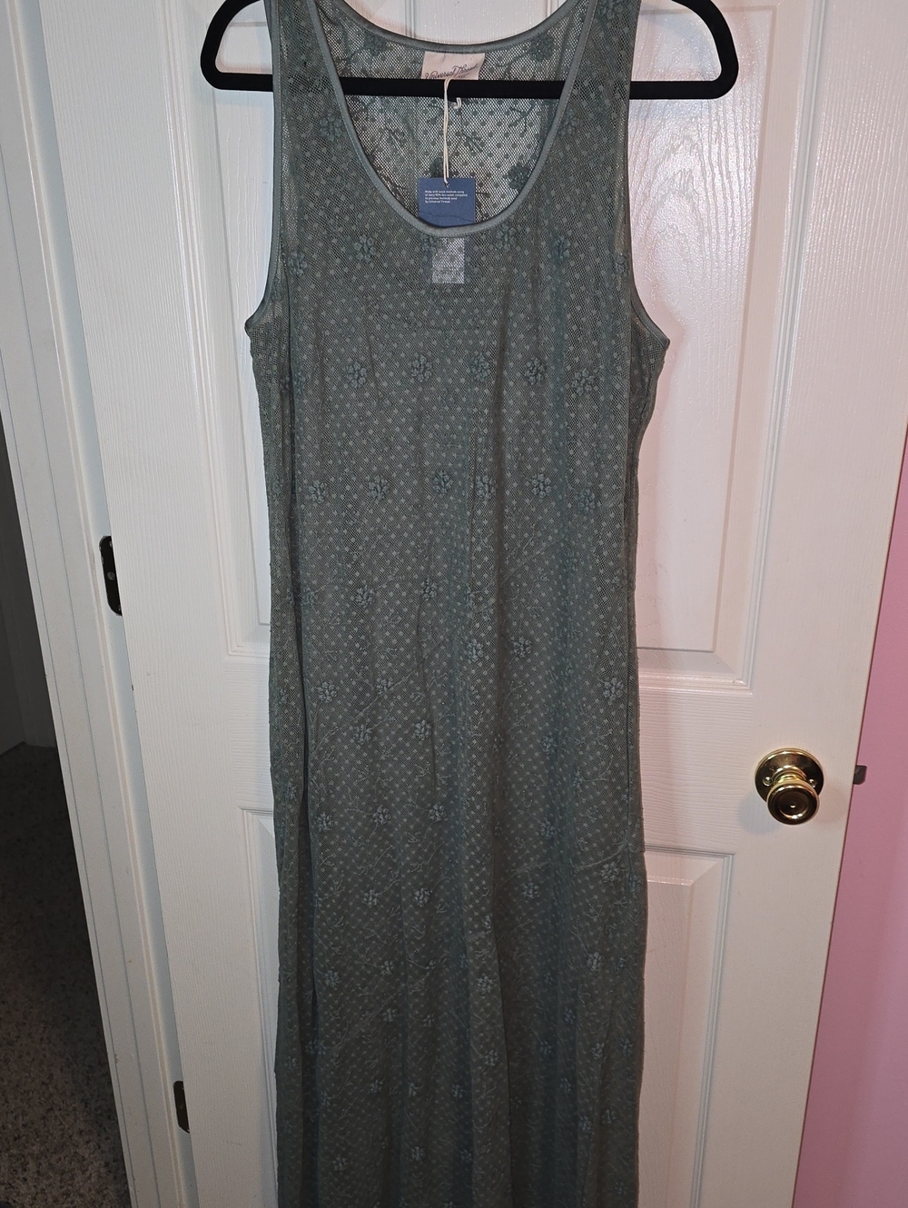 Universal Thread Sage Green Sleeveless Maxi Dress